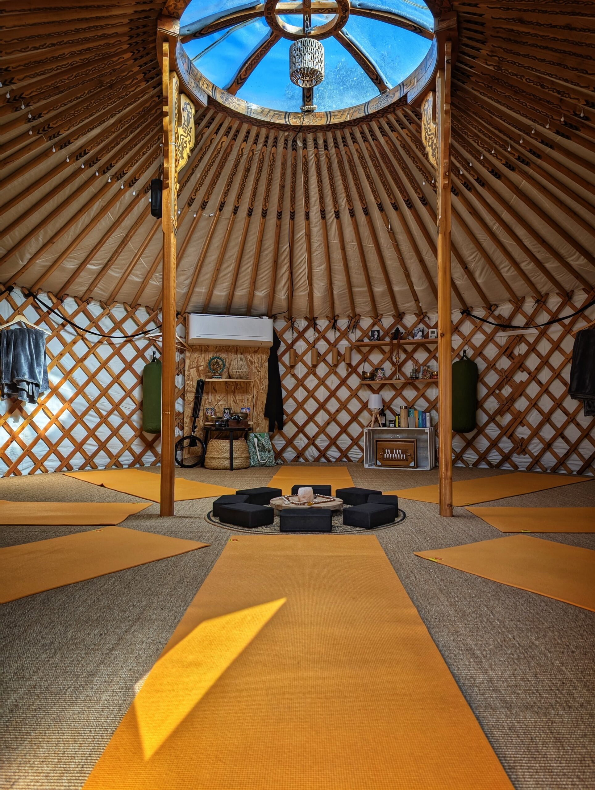 cours de yoga Roquemaure Montfaucon Caderousse cours de yoga Roquemaure Montfaucon Caderousse